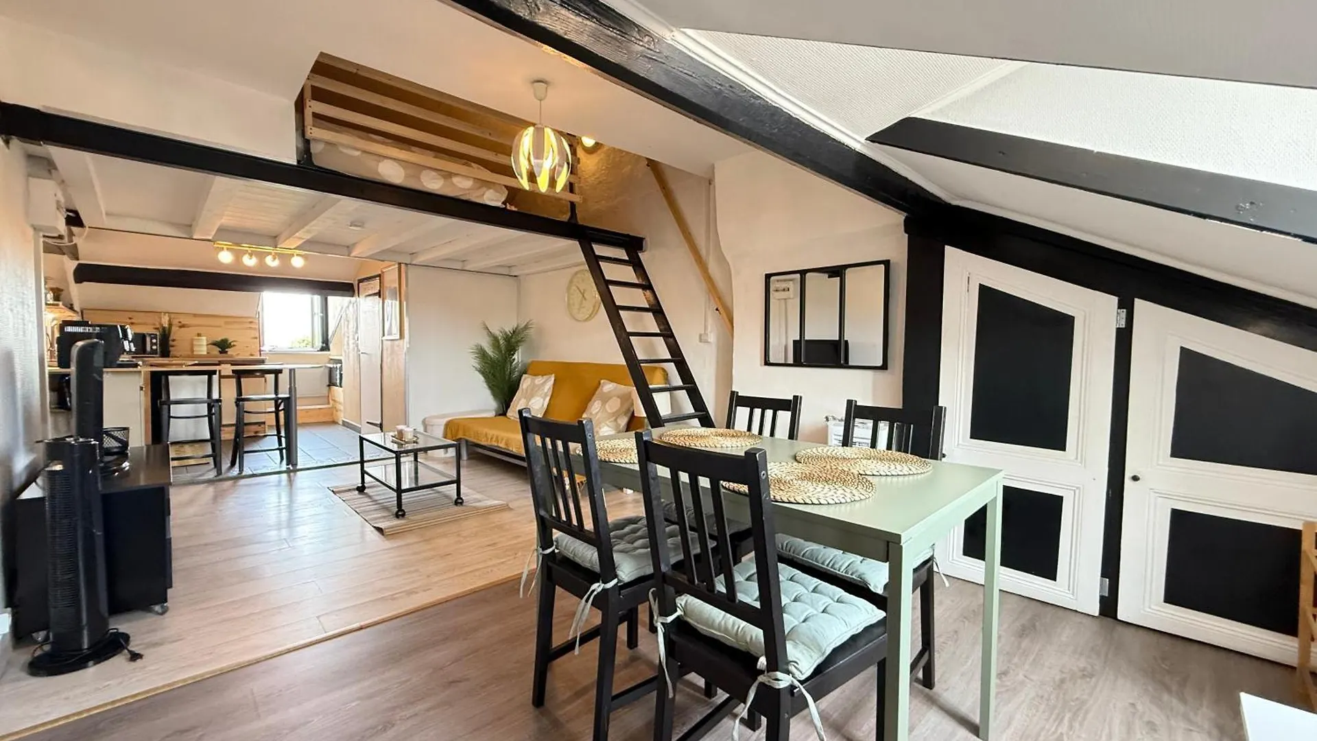 Studio 4 Personnes A 3 Min Du Metro B - Aux Portes De Lyon Уллен 0*,  Франция